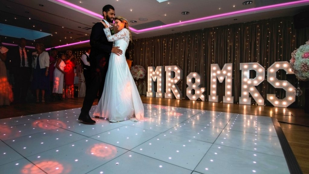 Light Up Light Hire Staffordshire Hire-The-Best-Quality-Mr-Mrs-Light-Up-Letters-from-www.light-up-Letter-hire-staffordshire.co_.uk-6-1024x576 MR & MRS